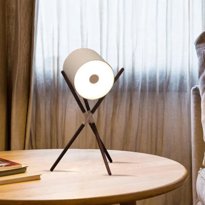 Lampe trépied en bois