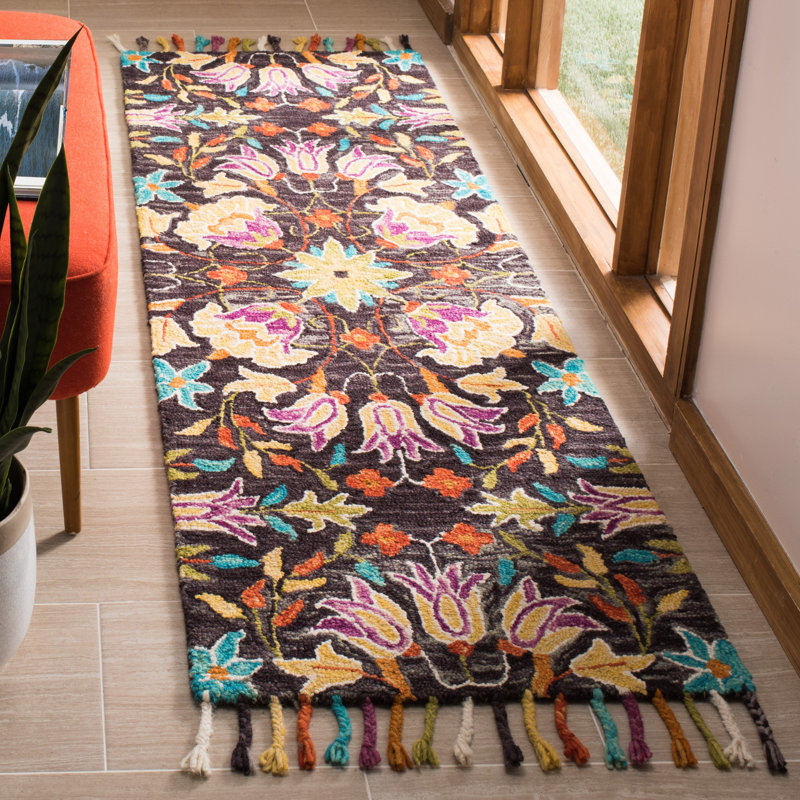 Vahakn Hand Tufted Wool Floral Rug, Runner 2'3" x 7'