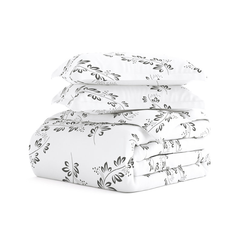 Simply Soft™ Farmhouse / Country Floral Duvet Cover, Queen Duvet Cover + 2 Standard Shams
