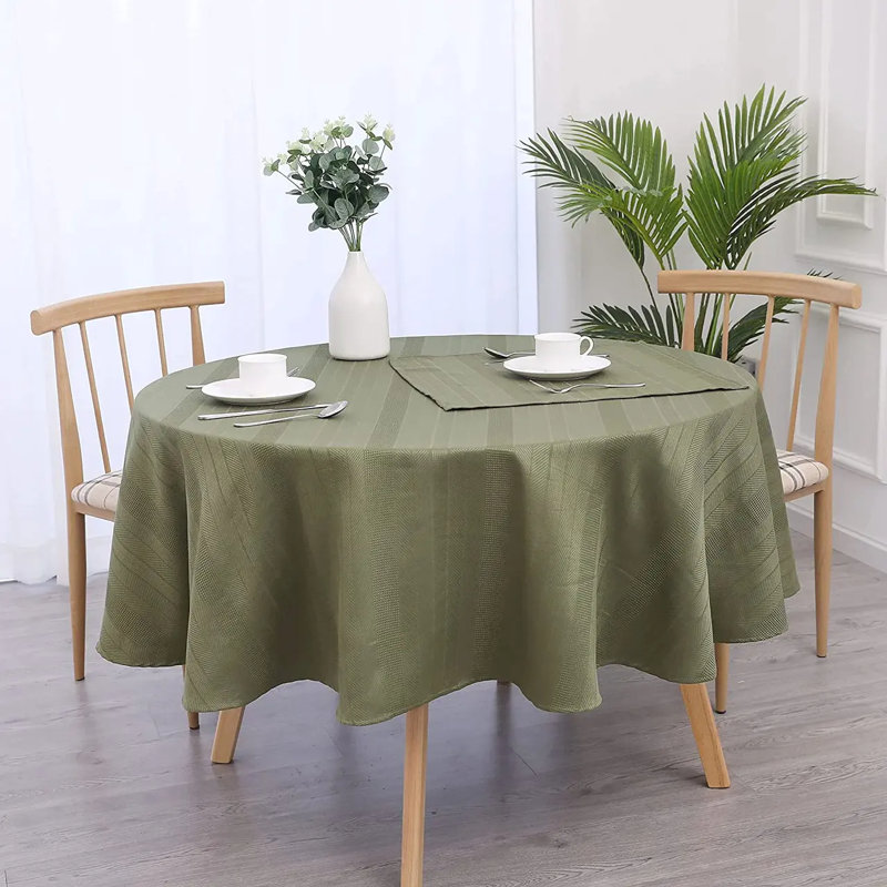 Nappe rectangulaire en tissu damier de la Saint-Valentin - 60 x 102 po - Nappe en polyester à motif de cœur en cœur, protecteur de table pour la fête, le mariage, la décoration de la Saint-Valentin, rouge et blanc