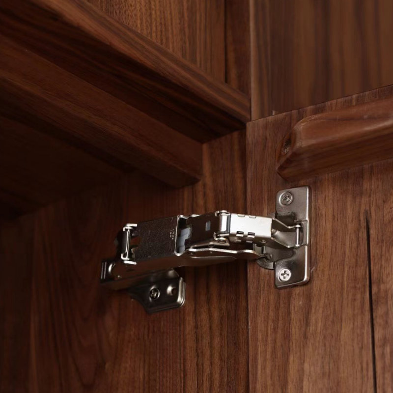 Armoire classique avec ligne os rétro