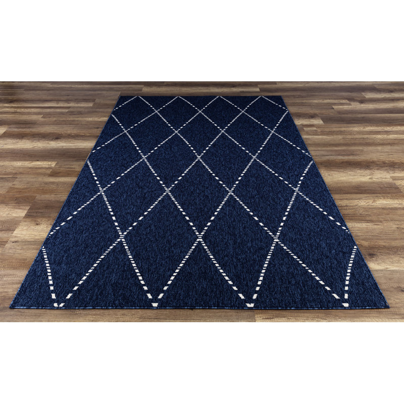 Tapis intérieur / extérieur bleu marine Aliveya, Rectangle 5 pi 3 po x 7 pi 7 po