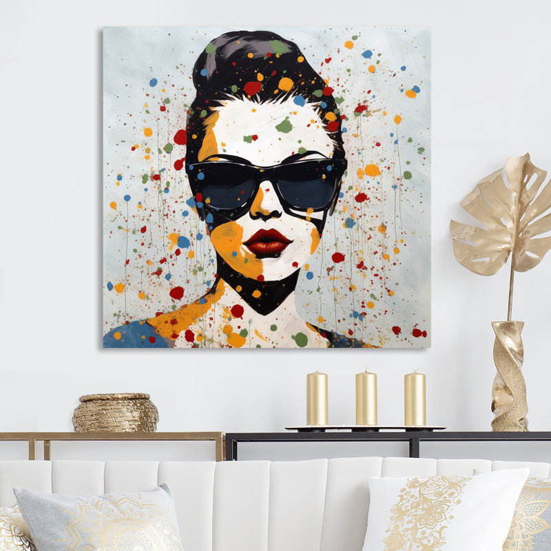 Art féminin sur toile, Portrait de femme IV, H 24 po x l 24 po x P 1 po, Toile tendue