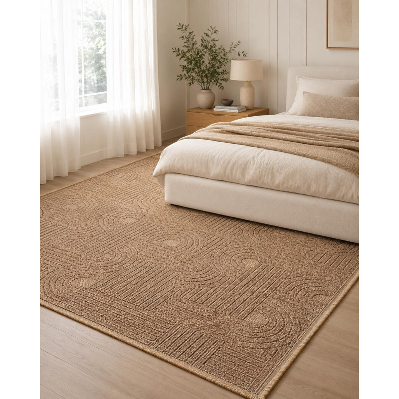 Tapis de corridor brun à motifs abstraits et libres en polypropylène tissé à la machine, Runner — 2'7" x 6'7"