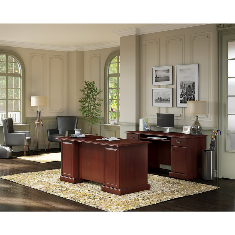 Ensemble de bureau Magomed