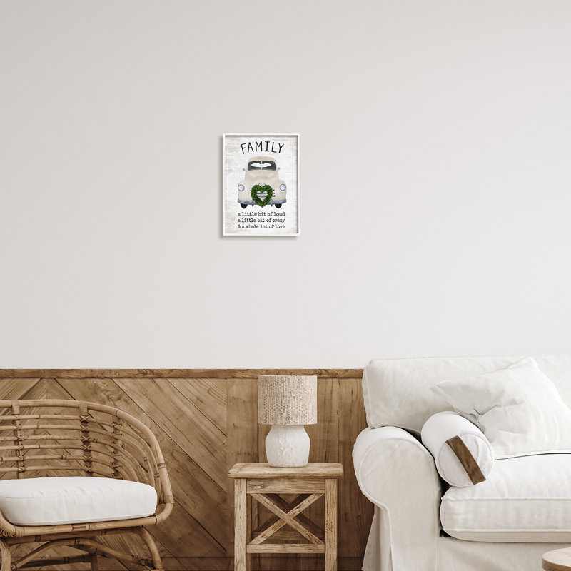 «Wholesome Family», antique, H 14 po x l 11 po x P 1,5 po, Giclée encadrée blanc bord de mer