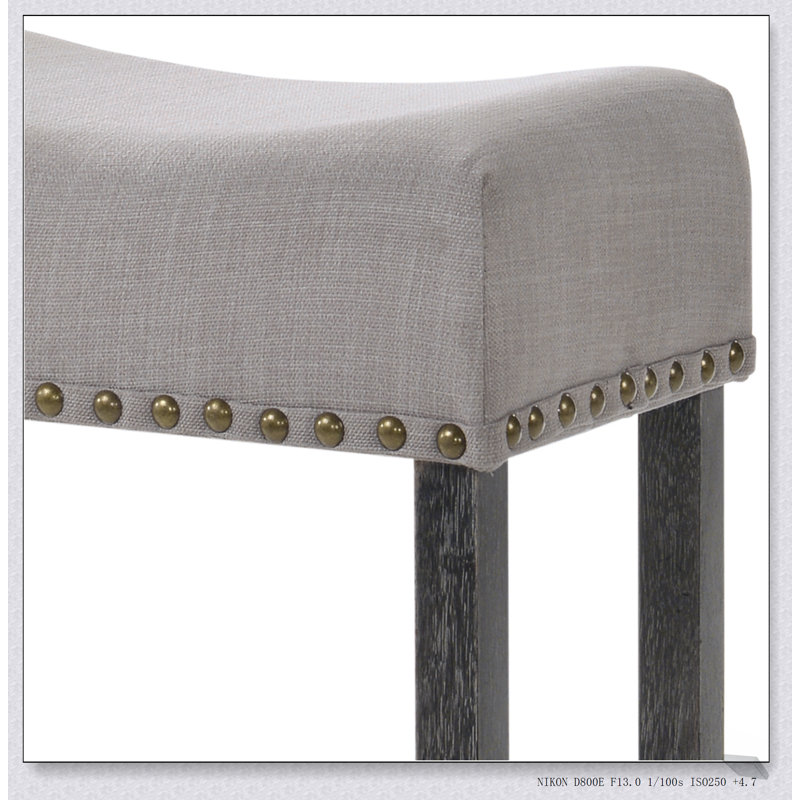 Ensemble de 2 tabourets à hauteur de comptoir en lin brun clair et gris vieilli, parfait pour les cuisines et les bars modernes, alliant style et confort.