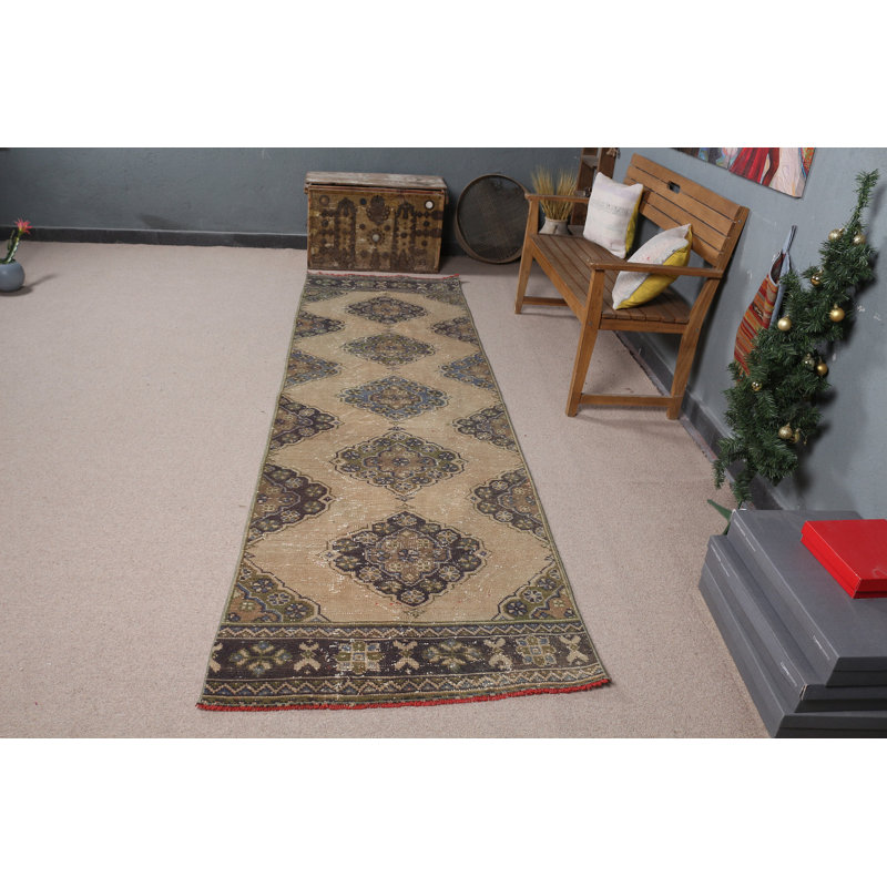 Découvrez la beauté de ce tapis de couloir turc fabriqué à la main avec une esthétique bohème pour votre couloir