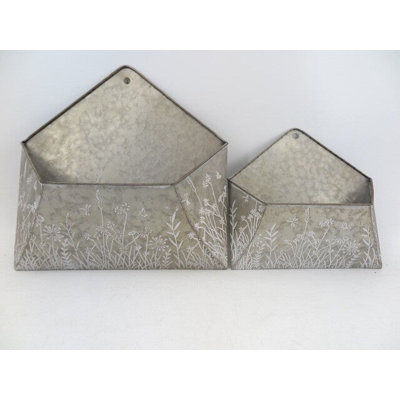 Kasam Metal Wall Planter