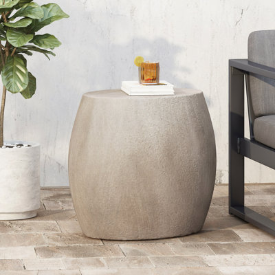 Table d'appoint d'extérieur en béton léger
