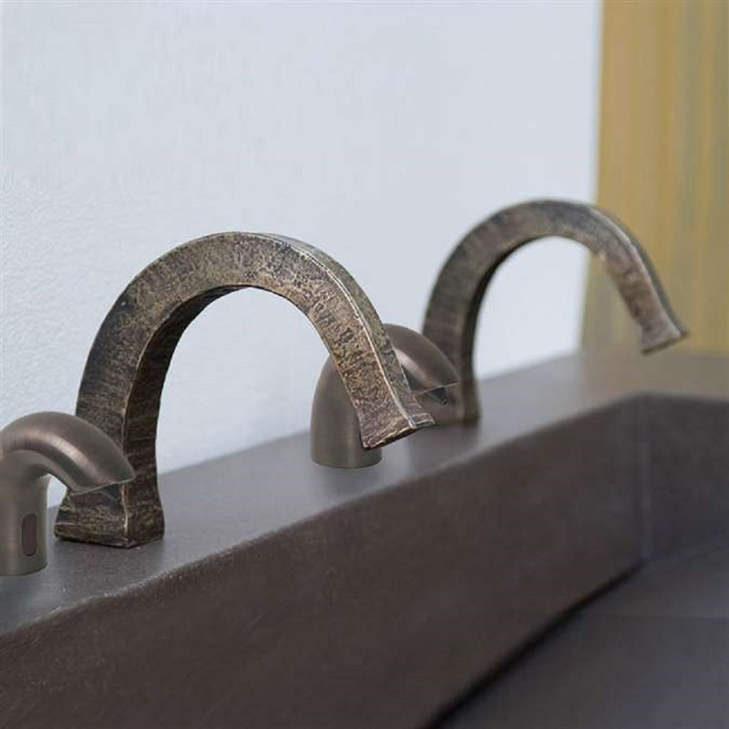 Robinet à capteur sans contact BathSelect - fonctionnement infrarouge automatique, finition nickel brossé