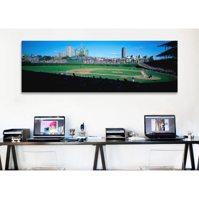 «Panoramic Baseball Match at Wrigley Field in Chicago, Illinois», reproduction de photo sur toile, Toile tendue