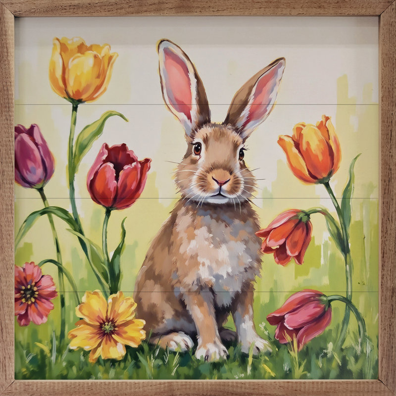 Lapin brun dans des tulipes, H 4 po x l 4 po
