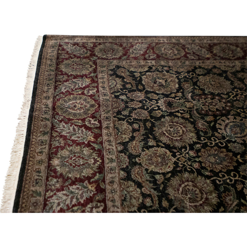 Hand Knotted Area Rug in Black And Red