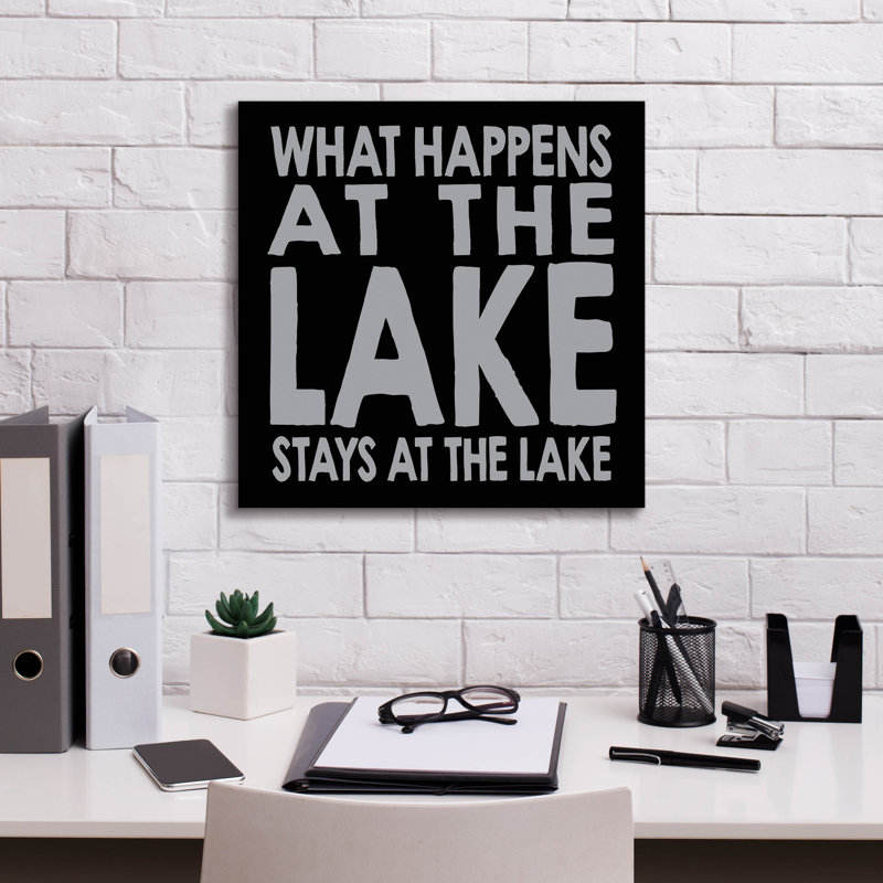 «Happens Lake» par Erin Clark, art mural sur toile, H 18 po x l 18 po x P 0,75 po