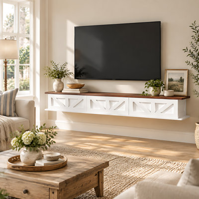 Meuble télé mural de style ferme de 70 pouces, avec portes coulissantes de style grange, étagères de rangement ouvertes et plateau imitation bois, blanc et brun