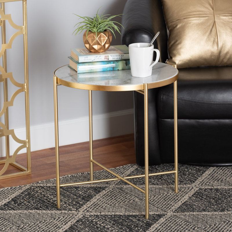 Table de bout moderne et contemporaine en métal au fini doré avec plateau en marbre