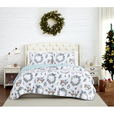 Happy Holidays White/Green Microfiber Reversible Quilt Set