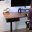 Tiroir de rangement noir sous le bureau sans coque