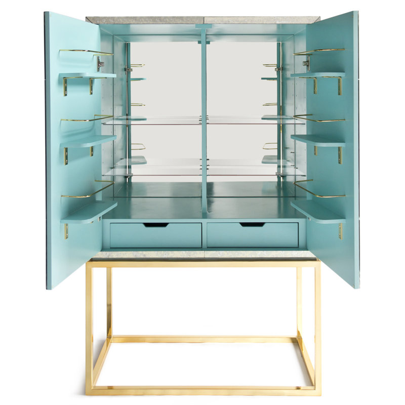 Delphine Bar