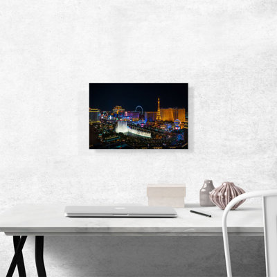 Las Vegas Strip, Nevada Party City at Midnight - reproduction de photo sur toile tendue