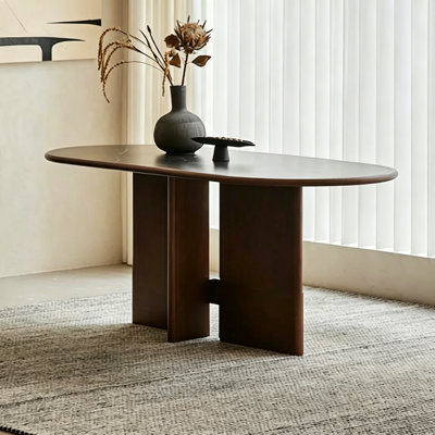 Table de salle à manger moderne et minimaliste