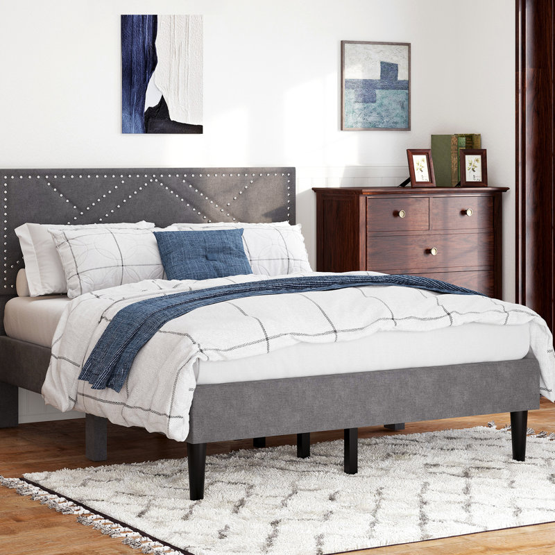 Cadre de lit grand lit Enticing embrassant un rangement pour tête de lit en lin, structure solide et stable, sous sommier sans sommier, 485 lb, cadre attrayant gris carbone, tête de lit avec rangement, silencieux robuste, avantage