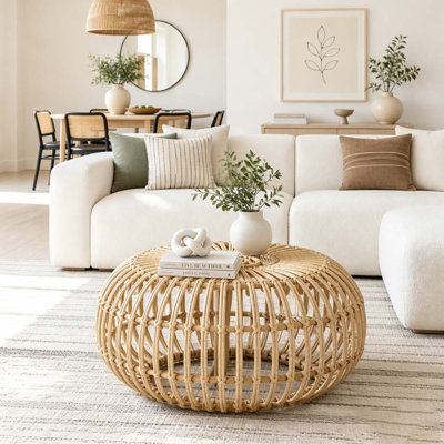 Table basse en faux rotin