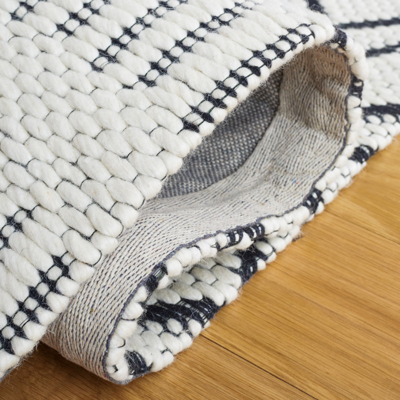 Allyx Hand Woven Wool/Cotton Geometric Rug in Ivory/Black, Rectangle 4' x 6'