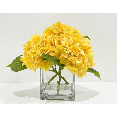 Arrangement de faux hortensias