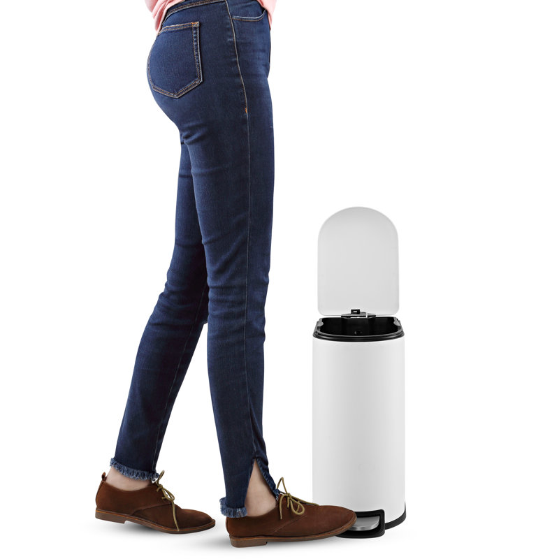 Poubelle à pédale en acier Roland, Blanc, 2,64 gallons
