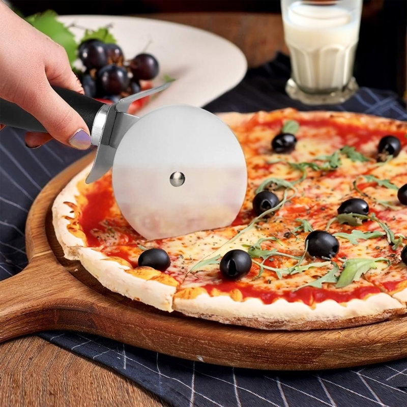 FixtureDisplays Pizza Cutter