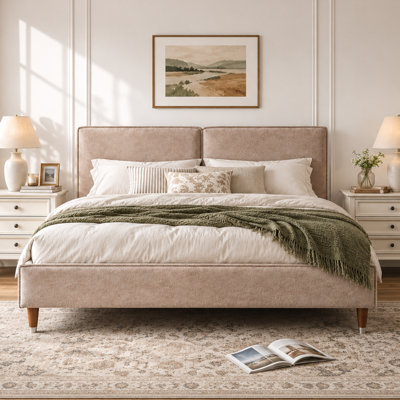 Lit plateforme tapissier beige avec tête de lit matelassée Willma