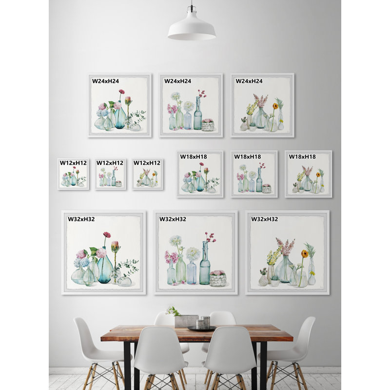 Triptyque de bouteilles florales, L 12 po x H 12 po