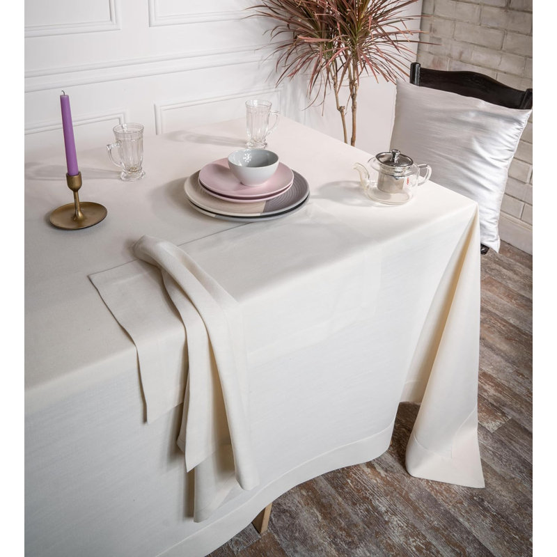 Linge de table Hylda, L 132 po x l 60 po