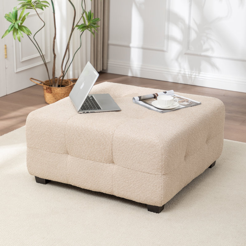 Repose-pieds rembourré Ashyiah, Boucle beige chaud