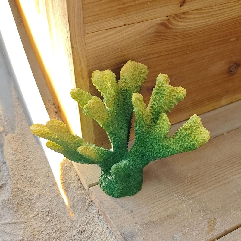 Décoration de table thème de plage en résine vert et jaune corail