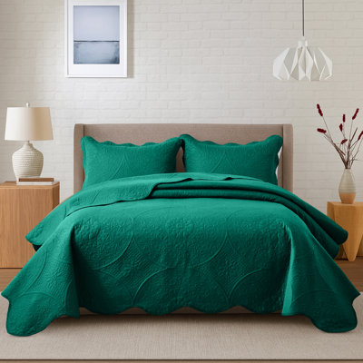 Floral Embossed Quilted Bedspread Set, Oversized and Lightweight Bedding Set with Pillow Shams