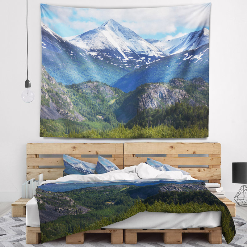 Tapisserie paysagez des montagnes sur l’alaska, H 32 po x l 39 po
