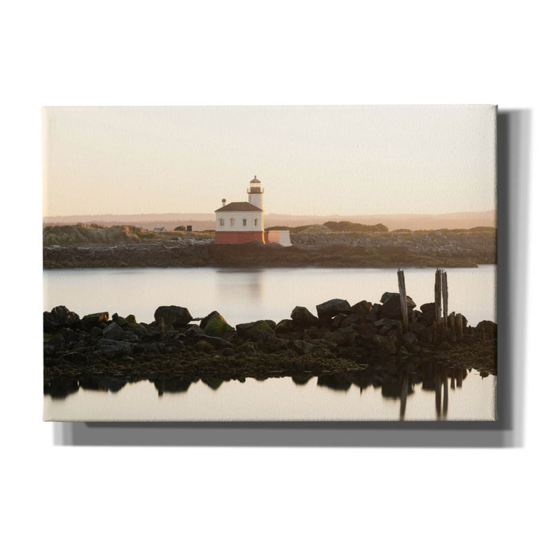 «Epic Graffiti 'Coquille River Lighthouse» par Brandon Wong, art mural sur toile, H 18 po x l 26 po x P 0,75 po