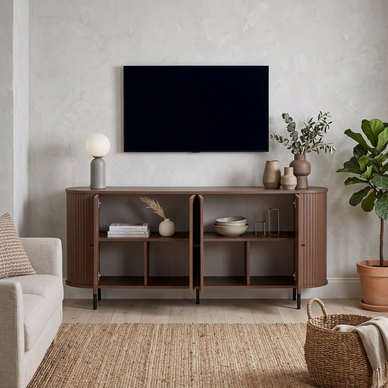 Buffet moderne du milieu du siècle avec portes cannelées et profil incurvé (70,9'' L x 15,7'' P x 31,5'' H)