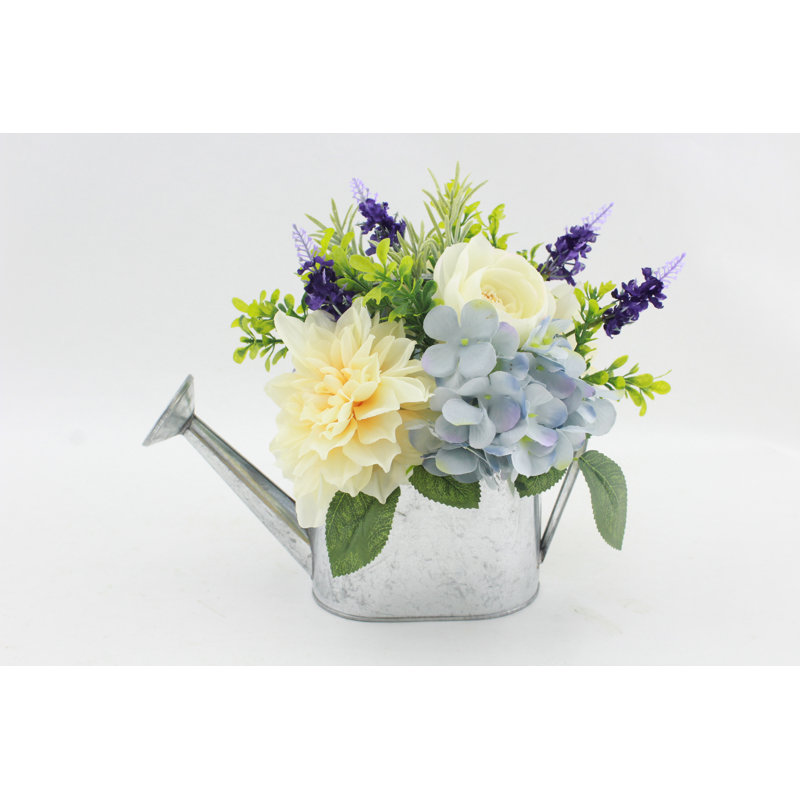 Arrangement in Planter