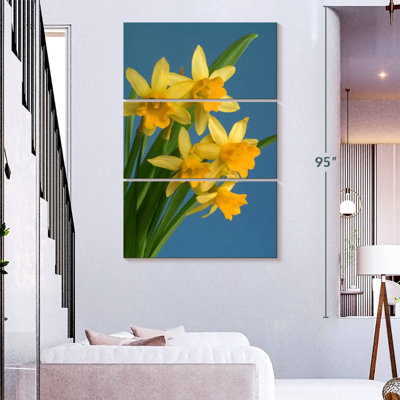 Jonquilles jaunes sur fond bleu Harnek