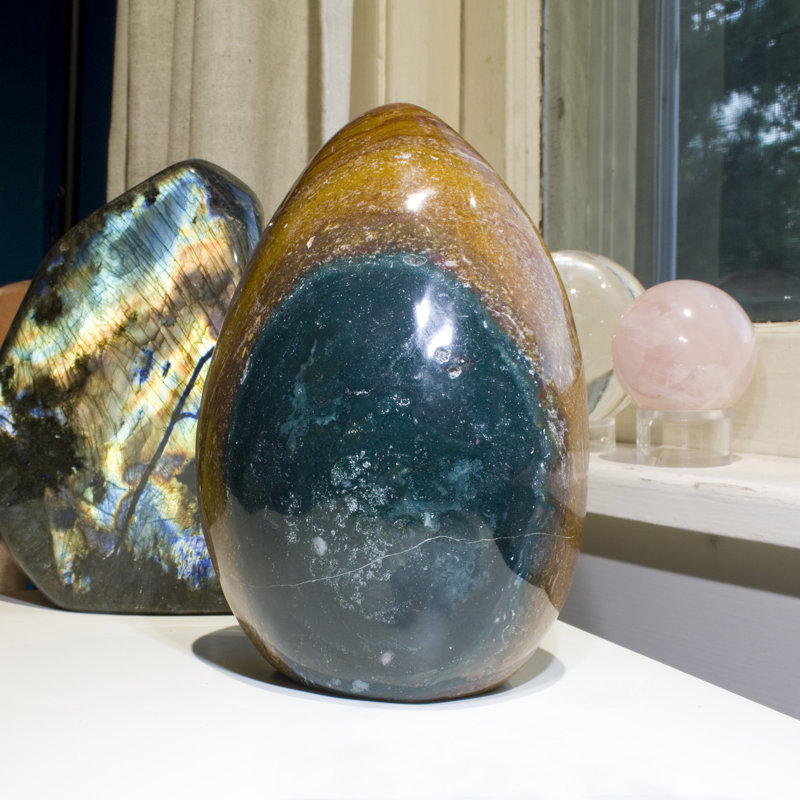 Figurines & Sculptures