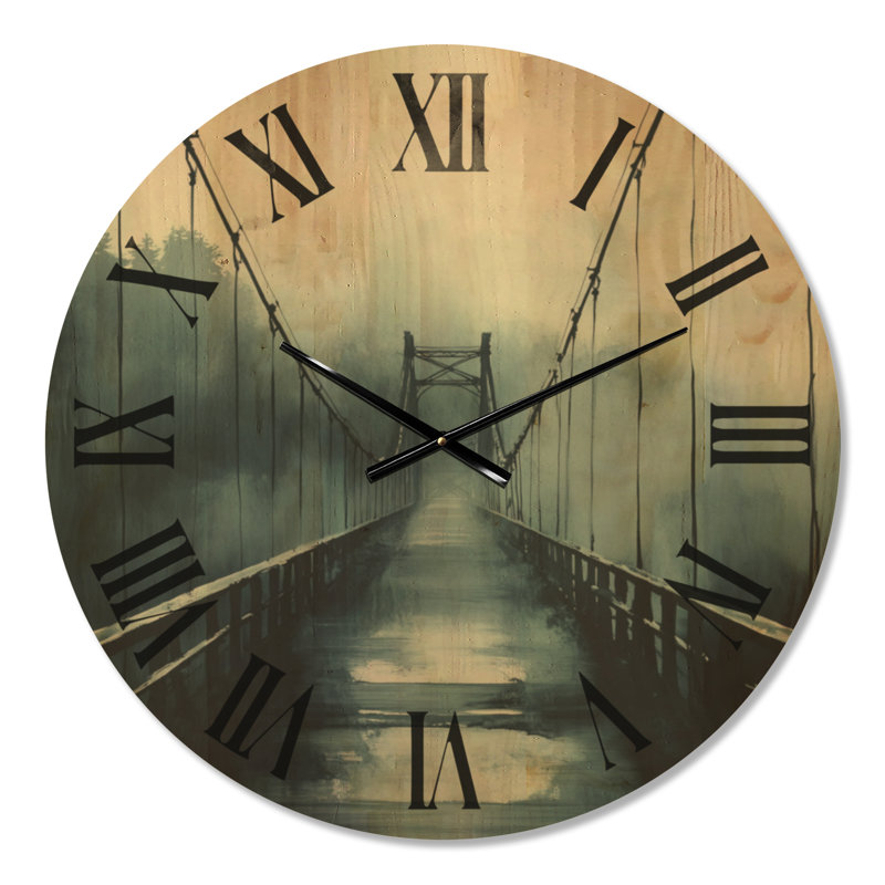 Très grande horloge murale en bois - structure de pont au-dessus d'une rivière brumeuse, Large