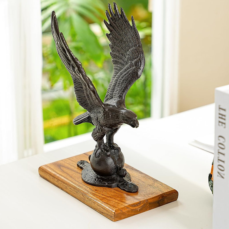 Statue aigle volant en fonte pour la bonne chance, ...