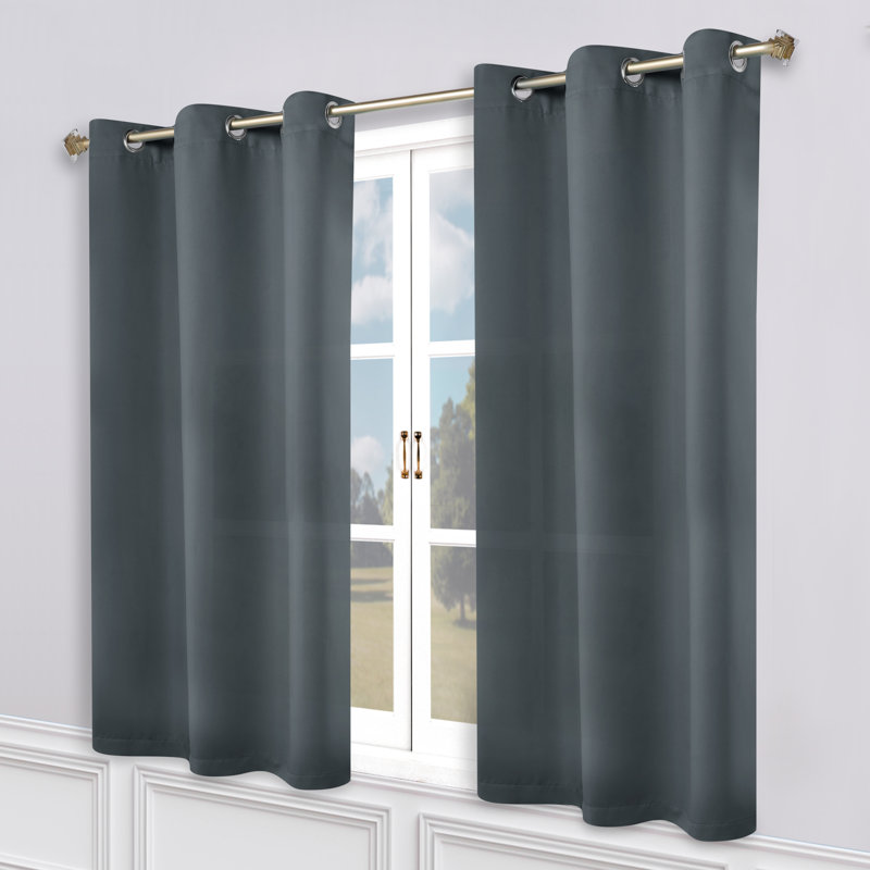 Paire de rideaux obscurcissant avec œillets Millendon, Gris, L 46 po x L 63 po