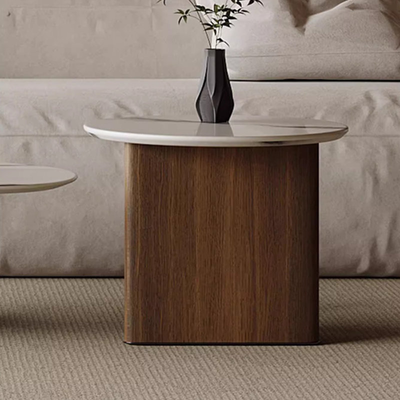 Table basse légère et luxueuse