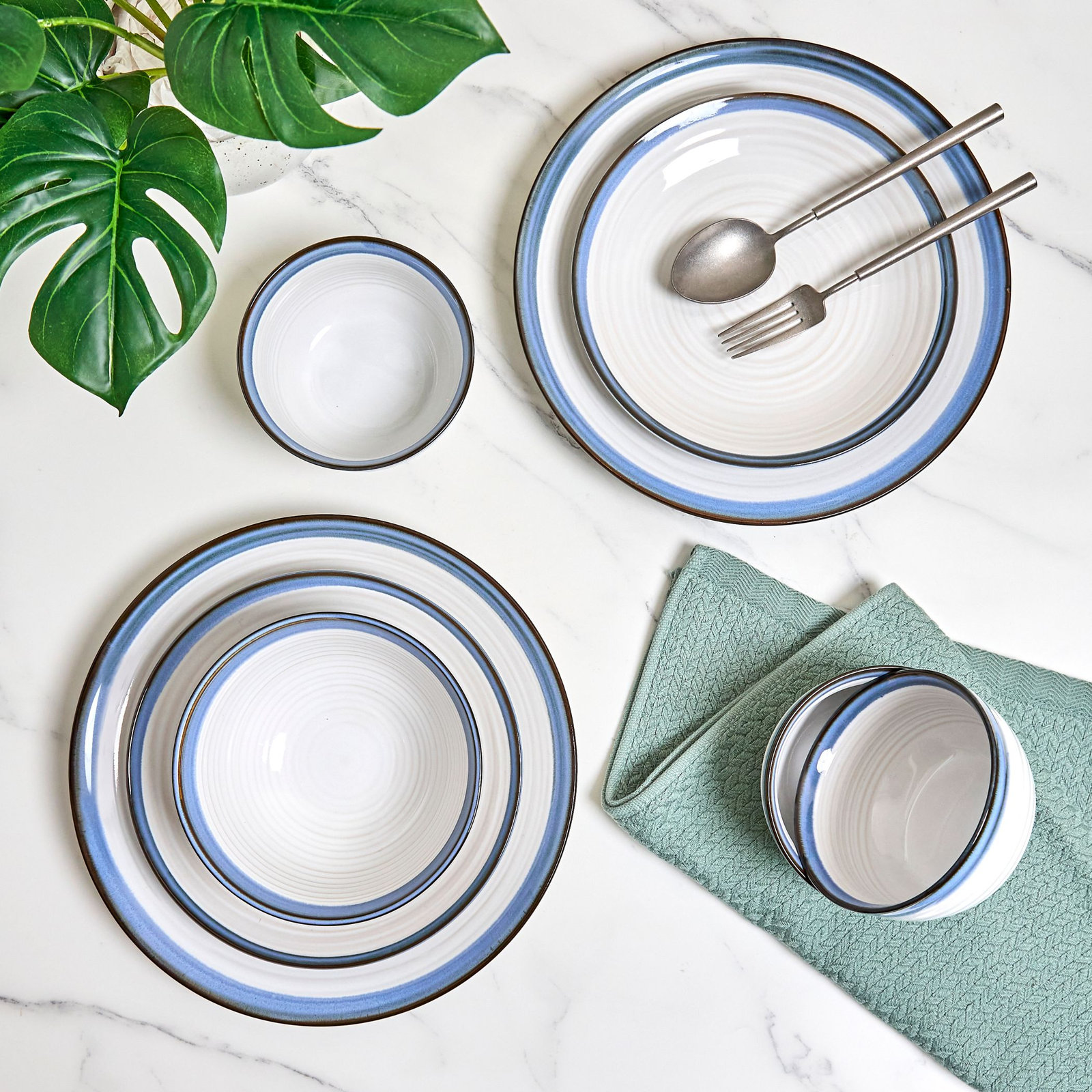 Siterra Stoneware Dinnerware Set - Service for 4, White/Blue