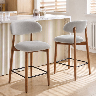 Chaise rembourrée en bois massif avec tabouret